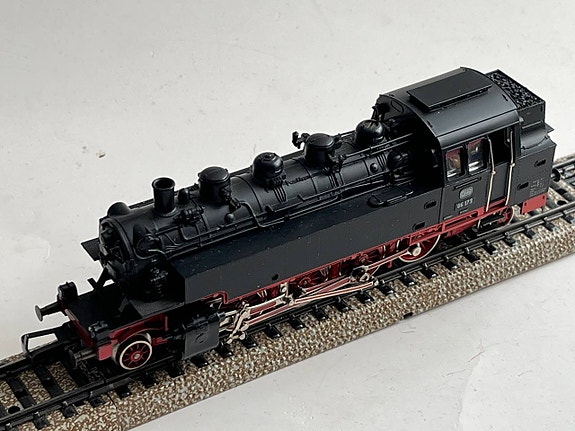 Product image 1 of 4