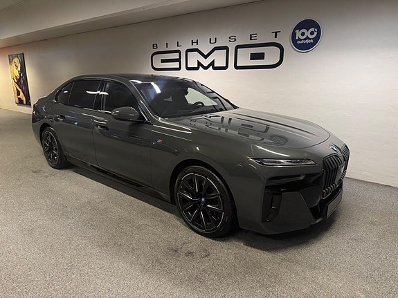 BMW i7