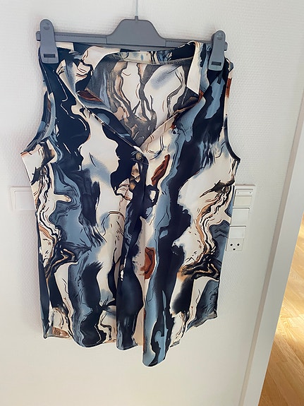 Product image 9 of 28