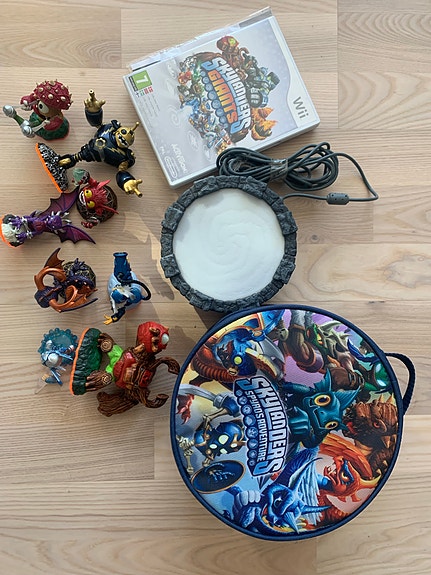 Product image 1 of 2