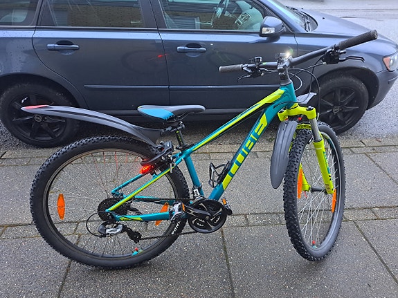 Product image 1 of 6