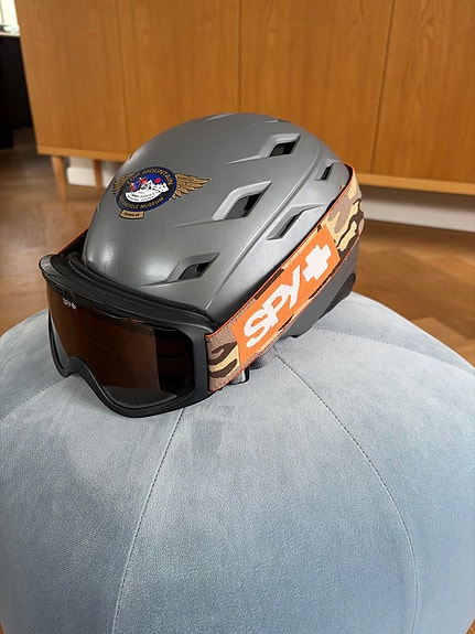 Product image 1 of 4