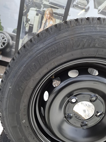 Product image 2 of 8