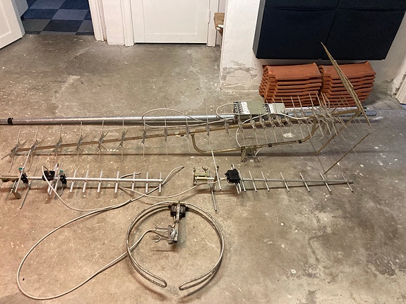 Product image 1 of 4