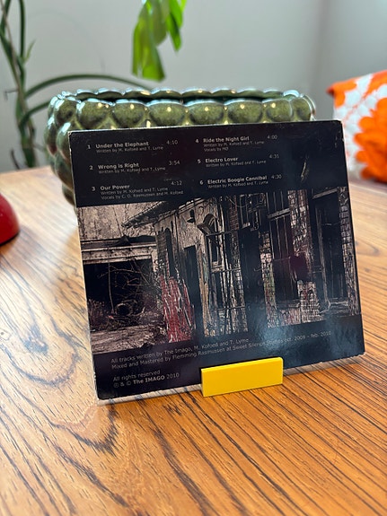 Product image 2 of 2