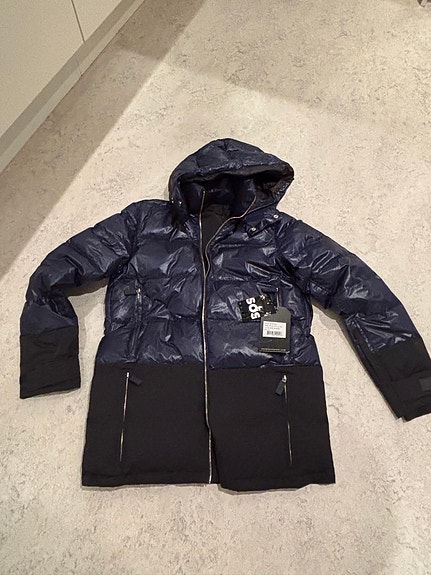 Product image 1 of 4