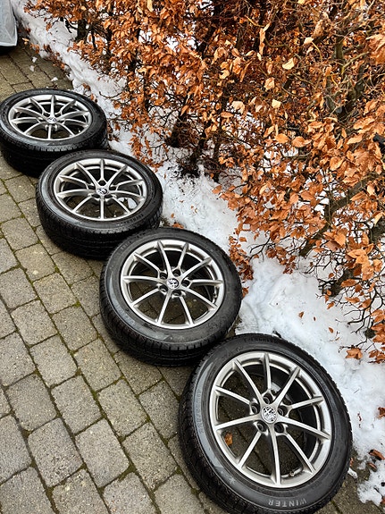 Product image 1 of 7