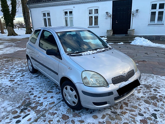 Toyota Yaris 2003 photo 4