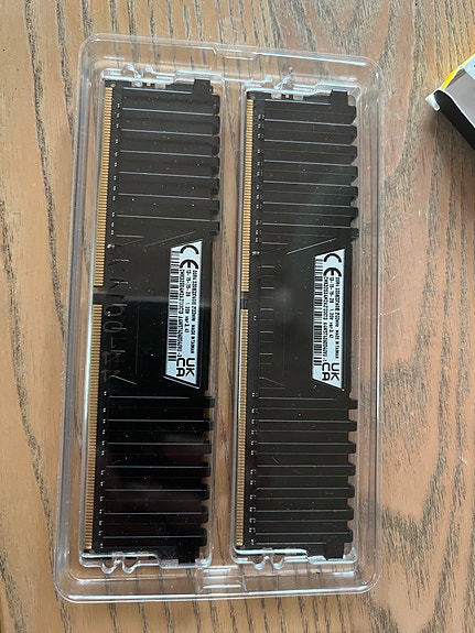 Product image 1 of 3