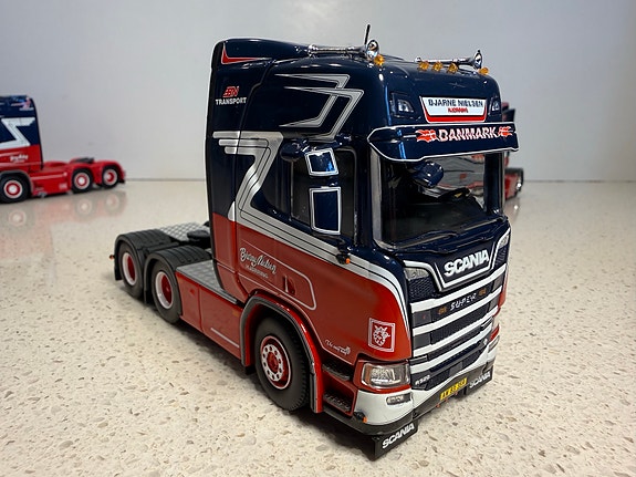 Product image 13 of 46