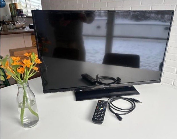 Product image 1 of 3