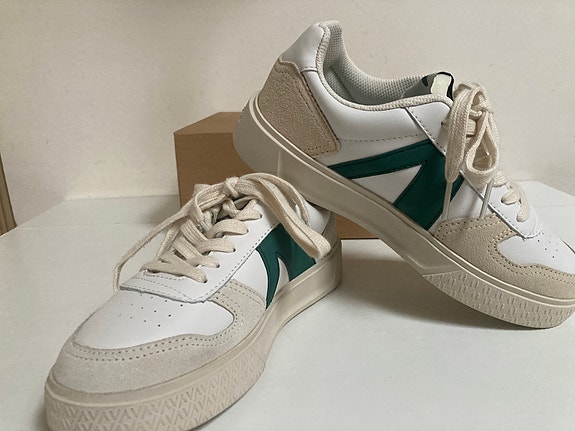 Product image 1 of 8