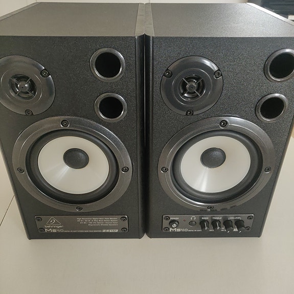 Product image 1 of 5