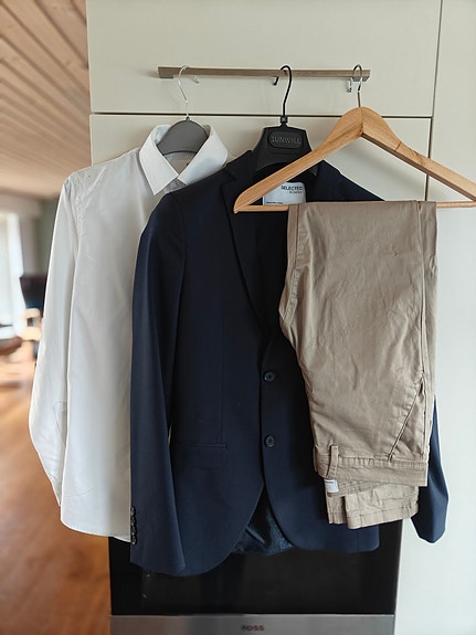 Product image 1 of 3