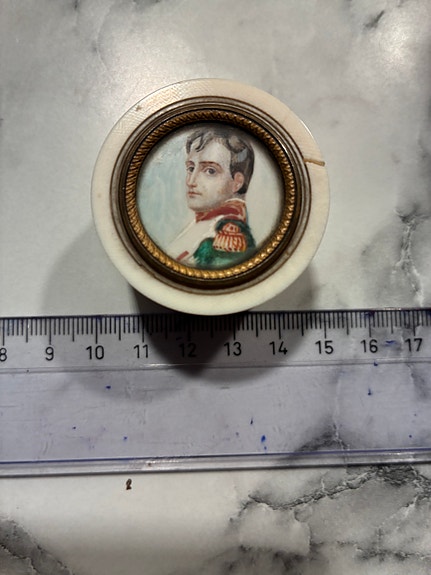 Product image 1 of 3