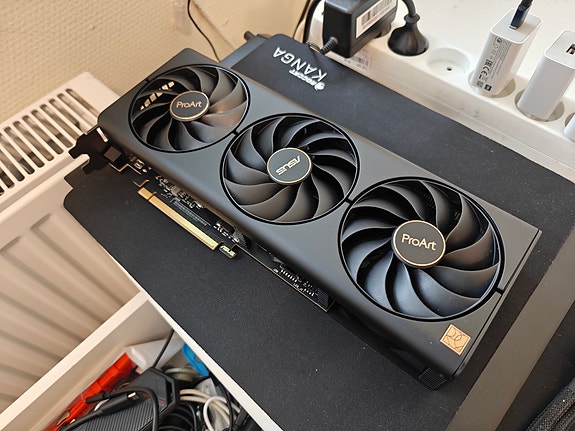 Product image 1 of 8