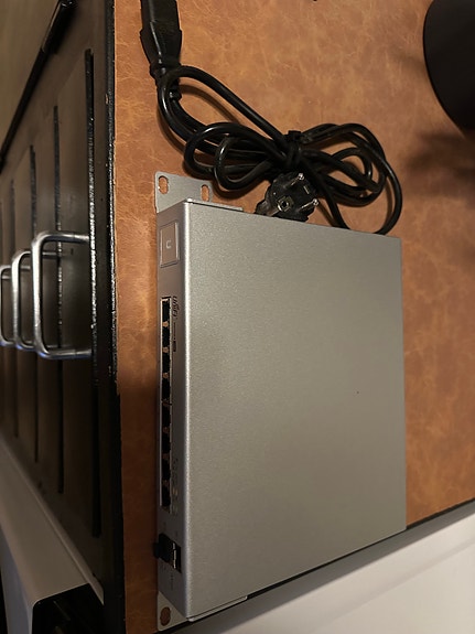 Product image 1 of 6