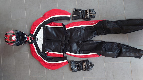 Product image 1 of 3