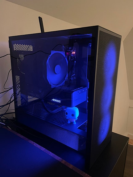 Product image 1 of 3