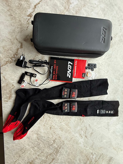 Product image 1 of 6