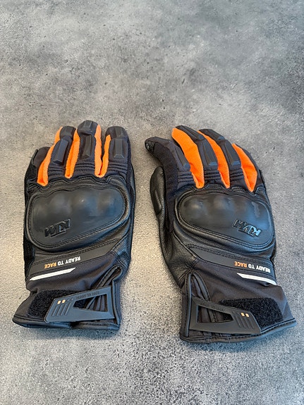 Product image 1 of 4