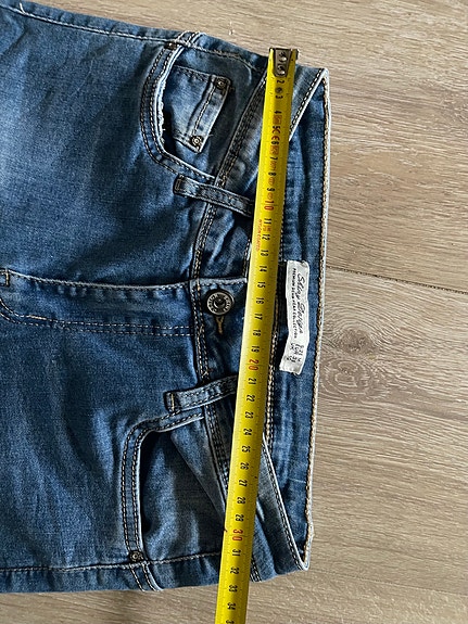 Product image 12 of 19