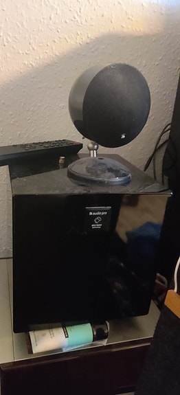 Product image 1 of 3