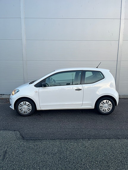 Volkswagen Up 2014 photo 2