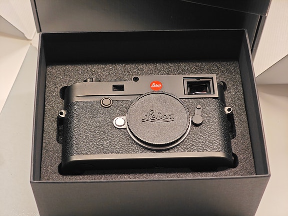 Product image 1 of 9