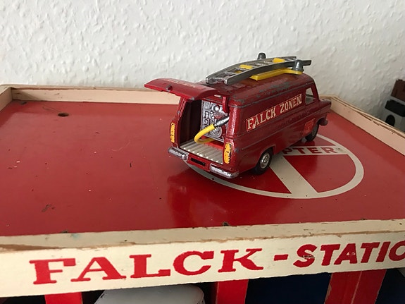 Product image 8 of 10