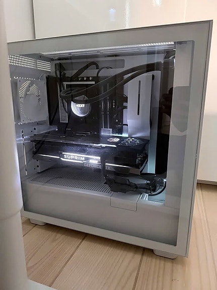 Product image 1 of 2