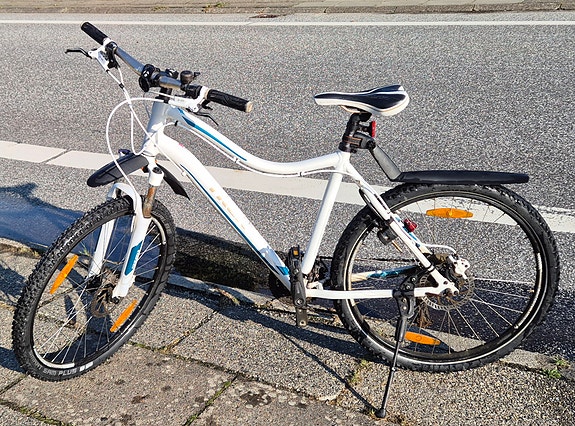 Product image 1 of 9