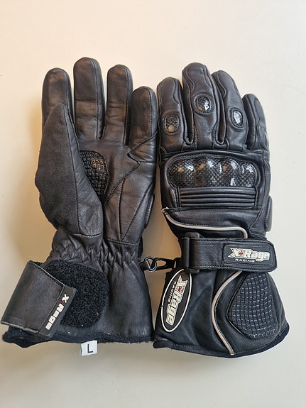 Product image 1 of 3