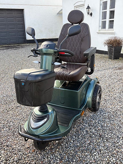 Product image 1 of 8