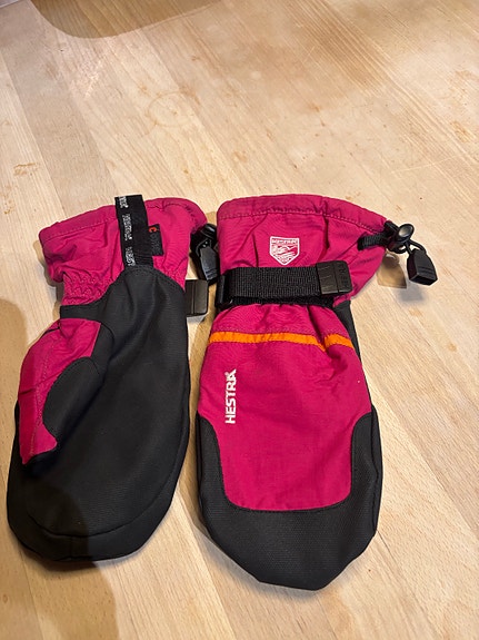 Product image 1 of 2