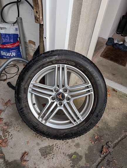 Product image 1 of 7