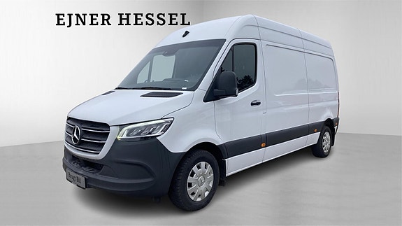 Mercedes Sprinter 215