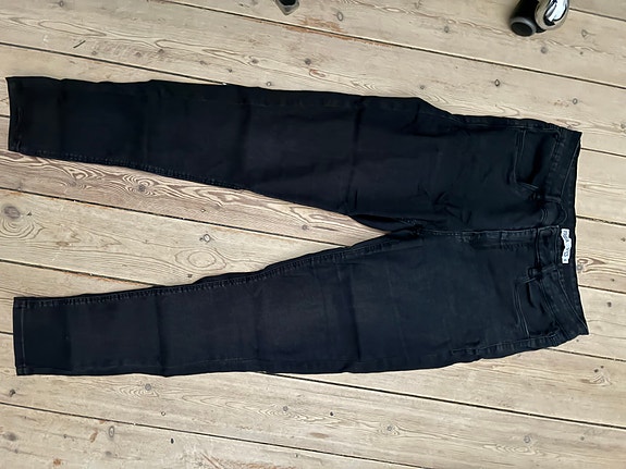 Product image 16 of 20