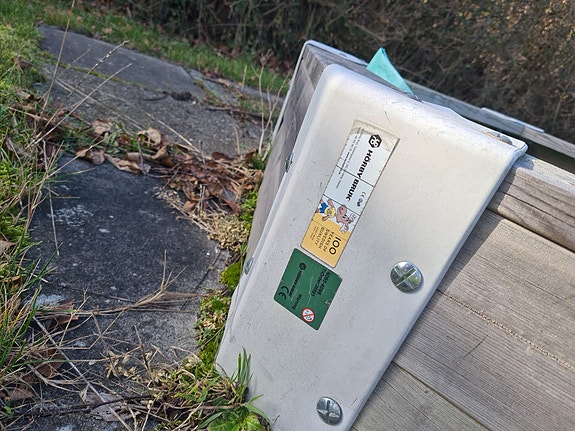 Product image 2 of 3