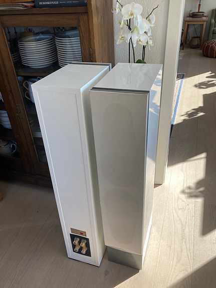 Product image 1 of 8