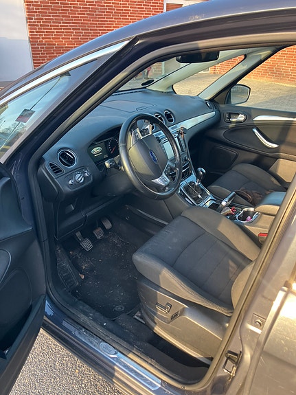 Ford S-Max 2011 photo 5