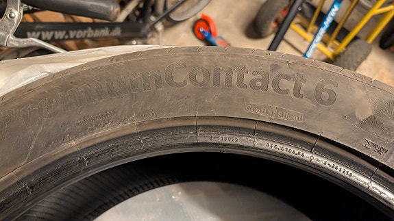 Product image 1 of 6