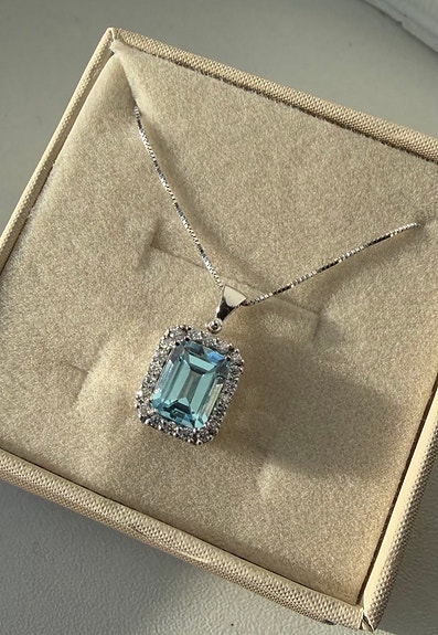 Product image 1 of 8