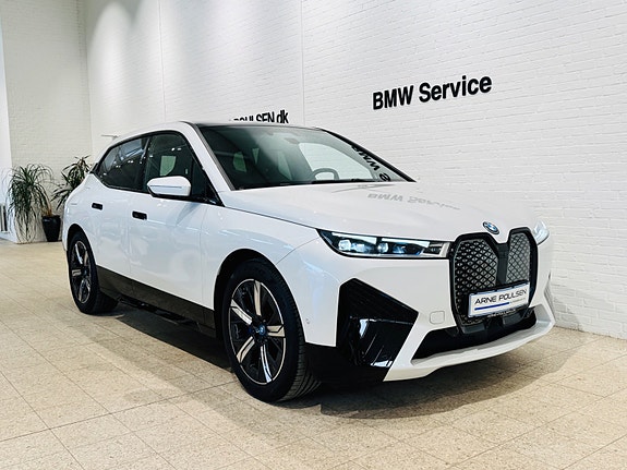 BMW iX