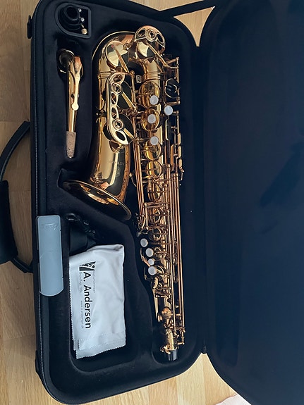 Product image 1 of 2