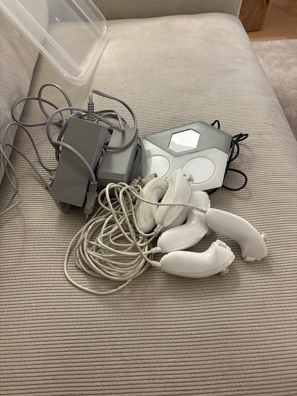 Product image 1 of 2