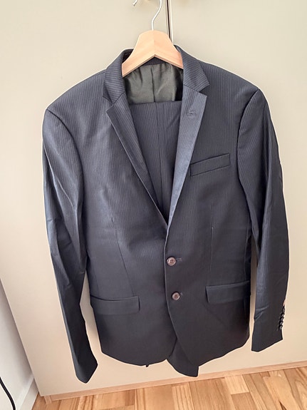 Product image 1 of 8