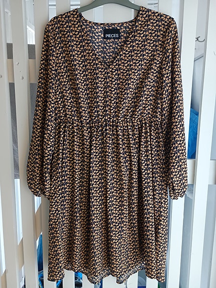 Product image 1 of 7