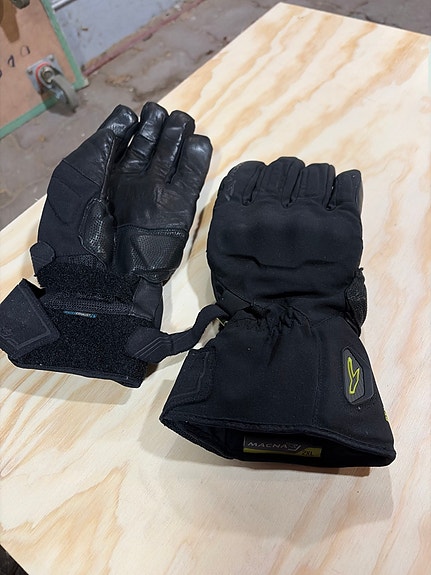 Product image 1 of 4