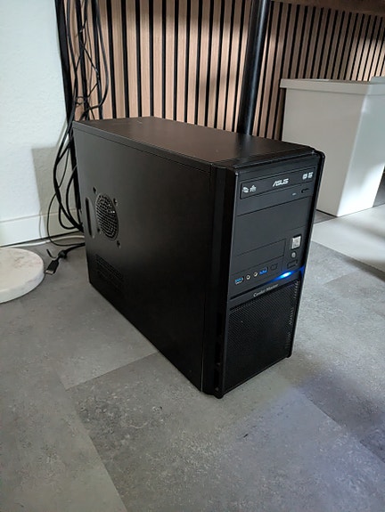 Product image 1 of 3